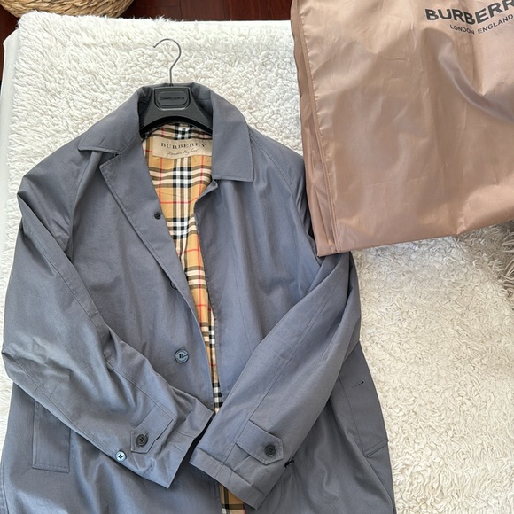 Burberry car coat- worn twice. grey with classic plaid, lightweight cotton - Picture 2 of 8